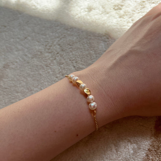 Mermaidland.offical The white lily bracelet