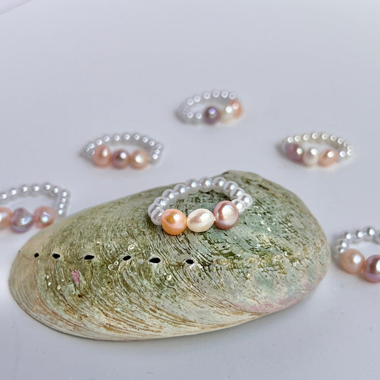 Mermaid Land Official Triple Pearl Stretch Ring