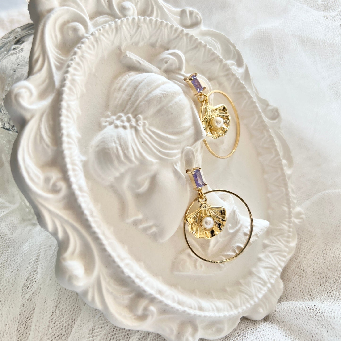 Mermaidland.offical Earrings Shell With Pearl In The Circle